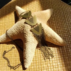 Necklace & earring set